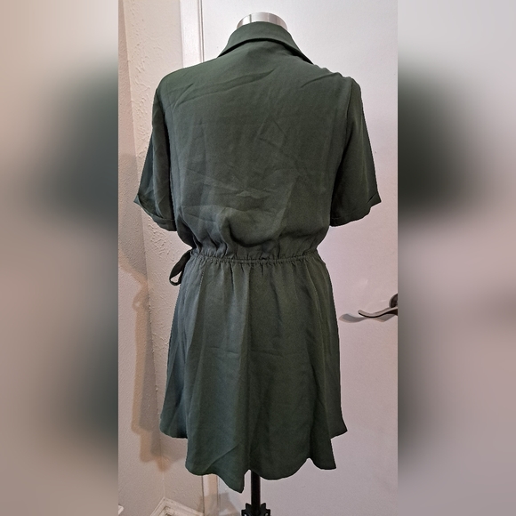 💜Vince Camuto Wrap Dress💜 - Picture 8 of 10